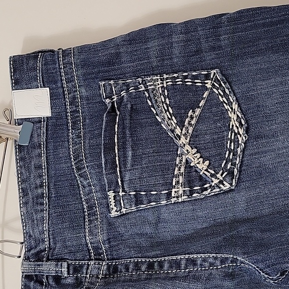 Maurices capris size 11/12 - Picture 2 of 6